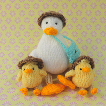 Mummy Duck and Ducklings with Accessories