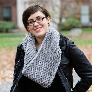 681 Waffle Stitch Cowl - Knitting Pattern for Women in Valley Yarns Valley Superwash Bulky