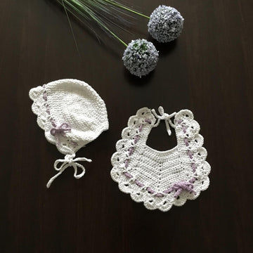 Camellia Baby Girl Bib & Bonnet Set N 484