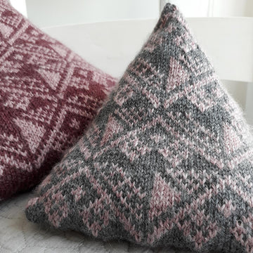 Gable mini cushions