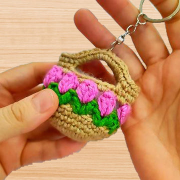 Tulip iPod Holder • Mini Floral Accessory Case (PDF + Video Tutorial)