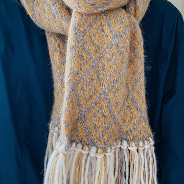 Fair Isle rhombus scarf with fringe