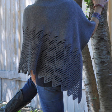 Lattice Poncho