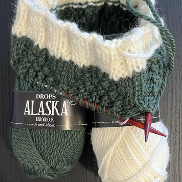 Forest Pinecone hat