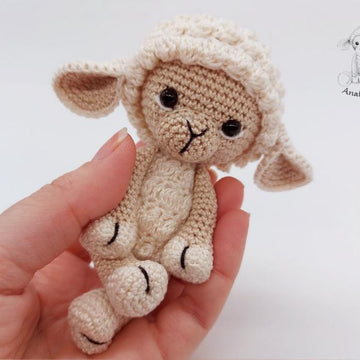 Small Lamb Amigurumi pattern