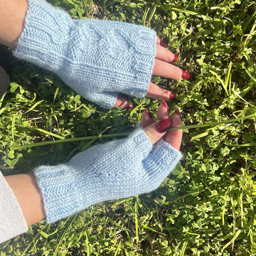 Heart in My Hand Mitts