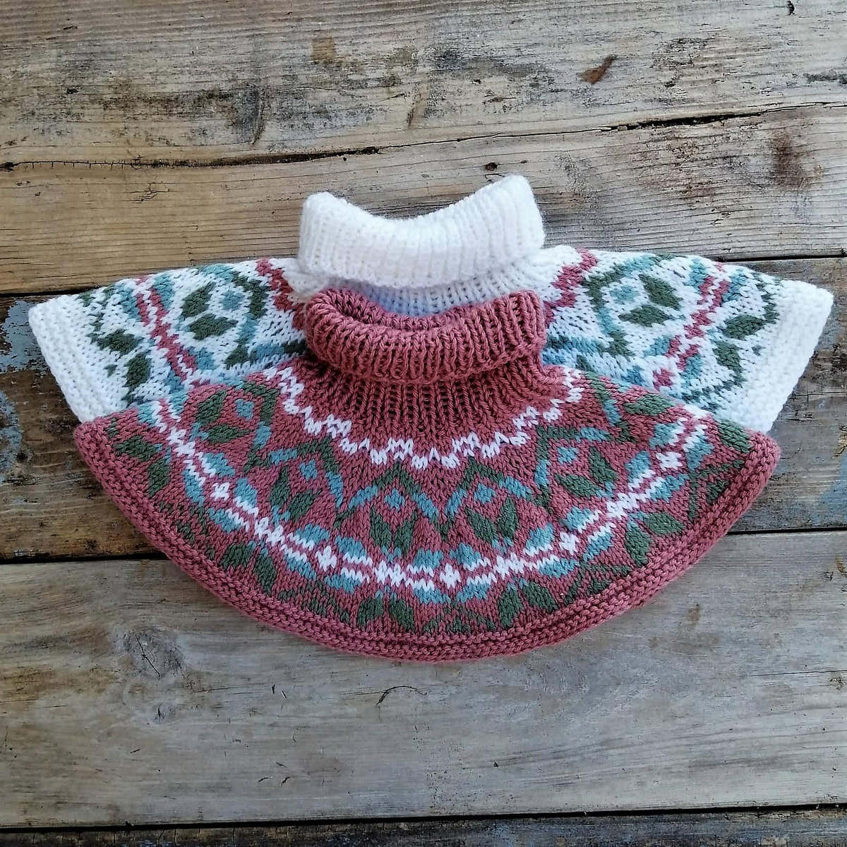 Out and Play Neckwarmer
