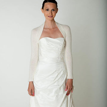 Bolero knitted in one piece