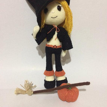 Cute Witch Wendy Amigurumi