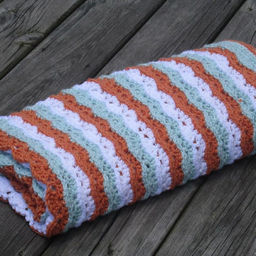 Wavy Shells Blanket