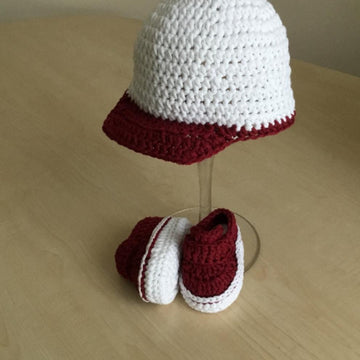 Sporty Baby Bootie & Hat Set N 235