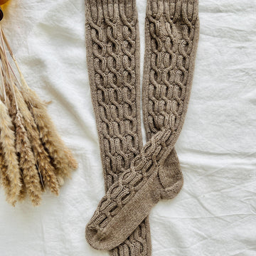 Chain cable knee socks