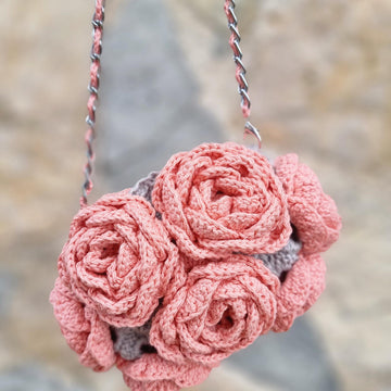 Mobile phone crossbody bag with 3D rose granny square crochet pattern T28