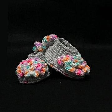 Baby booties . The Sweet Ruffle Booties
