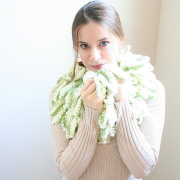 A09 Leaf Scarf