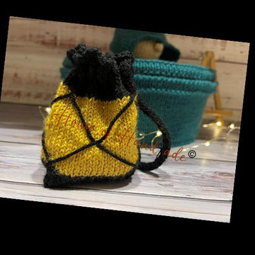 Hooded Cloak Sweet Chocolate Tub Tin Cover Knitting Pattern