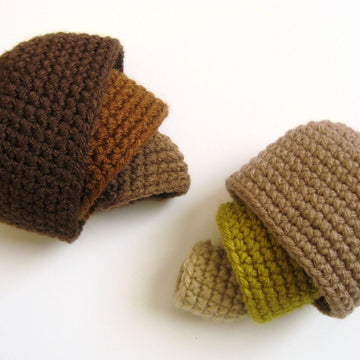 Nesting Acorns Crochet Pattern