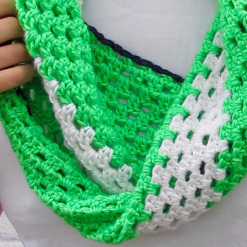 Bold & Beautiful Twisted Cowl
