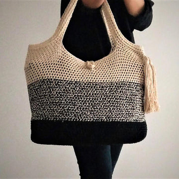 4 Crochet Bag Patterns Black and Beige Inspiration