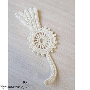 Motif Antique crochet bud