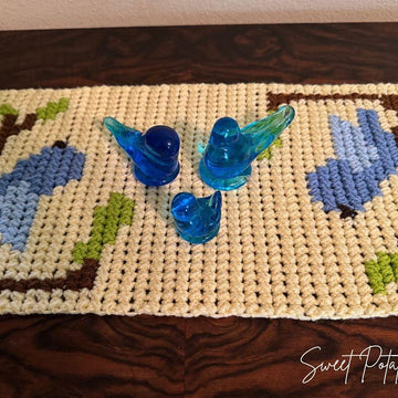 Summer Birds Table Runner