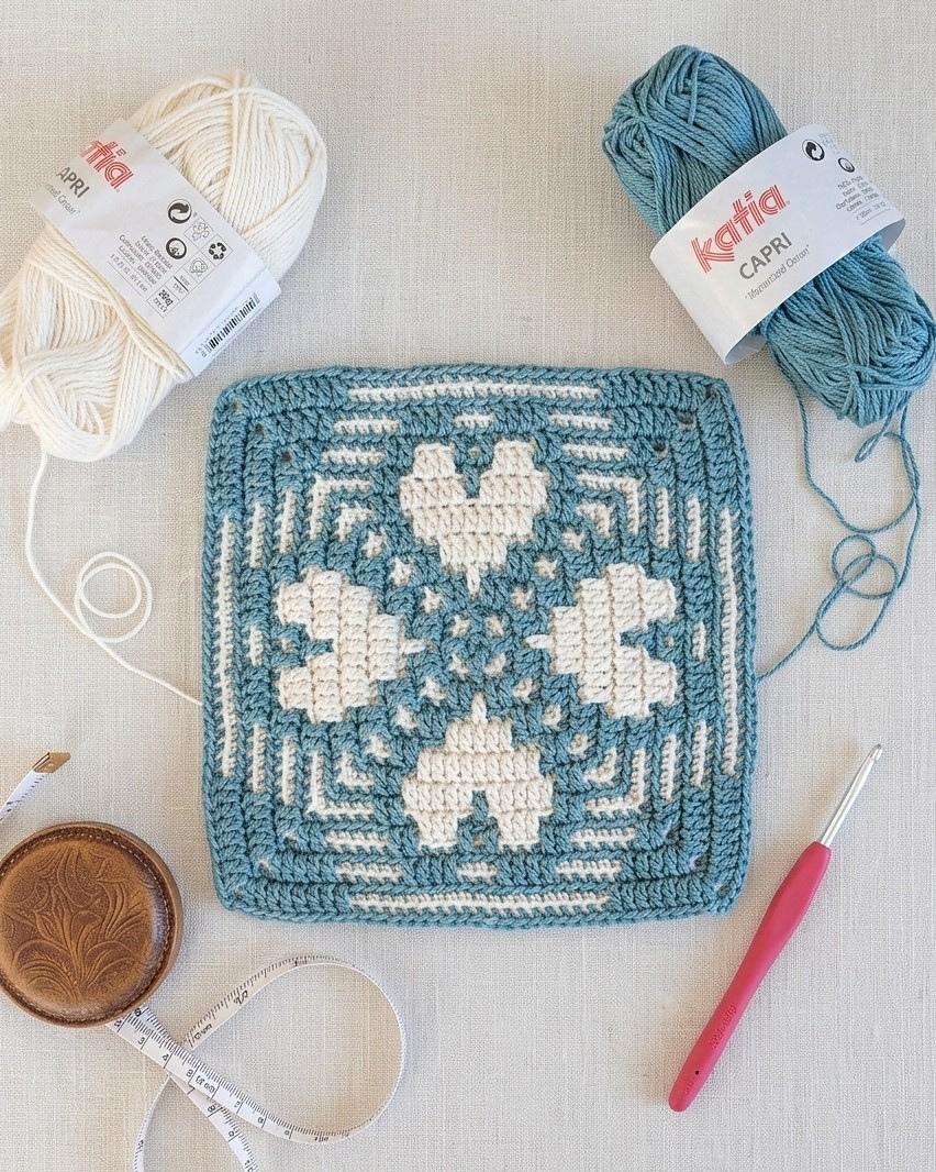 Circle of Hearts Square