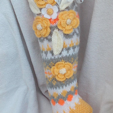 Yellow and grey knee woman socks with flowers