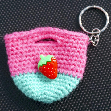 Crochet pattern: keychain little bag