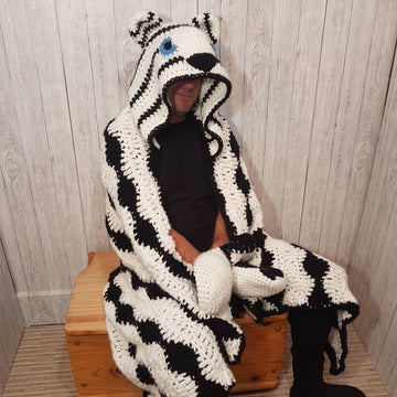 Crochet Snow Tiger Hooded Blanket
