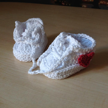 Sporty Baby Bootie and Hat Set N 231