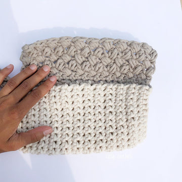 Bean Pop Clutch