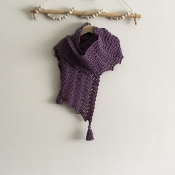 Pretty Waves Triangular Modern Scarf N 613