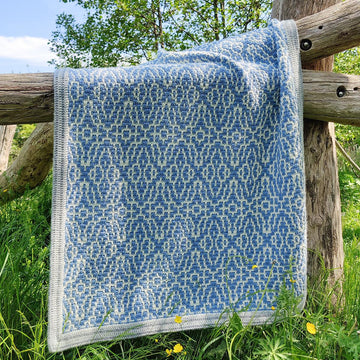 Blue Arabesque blanket