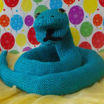 NURSERY SIDNEY SNAKE  TOY KNITTING PATTERN - MADMONKEYKNITS