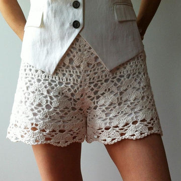 Cynthia - floral lace shorts