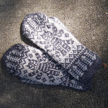 Da Vinci Cat Mittens