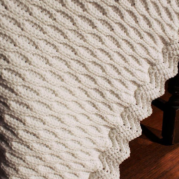 Honeycomb Blanket with Ripple Edging