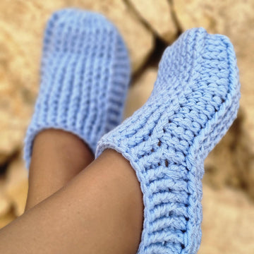 Cozy crochet slippers socks for adults and kids pattern S3
