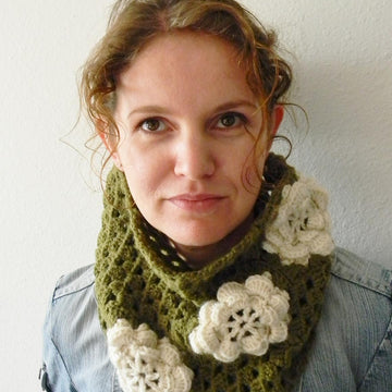 Irish Rose Cowl