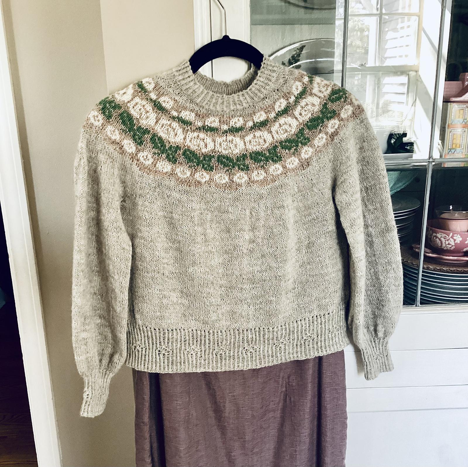 Rosemaaling Pullover