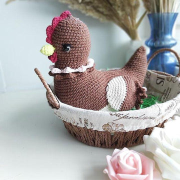 Charlotte the hen