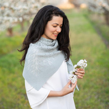 Srebrina Shawl