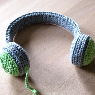 Ear phones