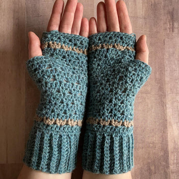 Gingerbread mitts