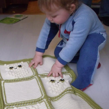 Blanket with Bobble Owl