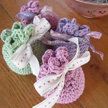 Simple crochet sachet