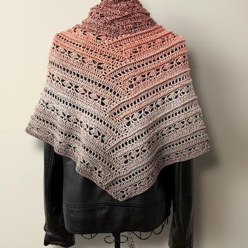 Flat Triangular Scarf "Opora"