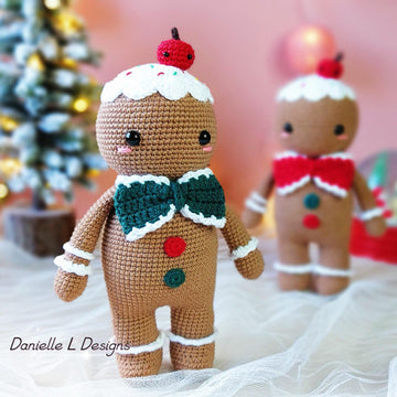 Gingerbread man amigurumi