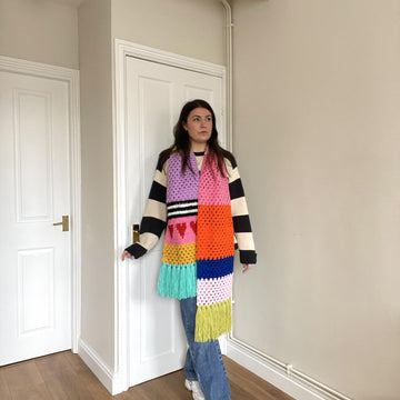 Dopmaine crochet scarf