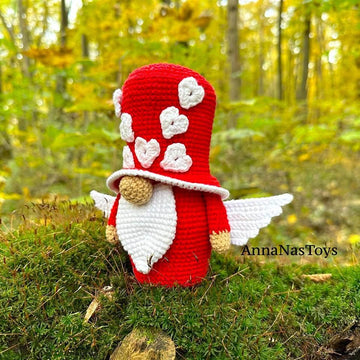 Gnome red Valentine with wings